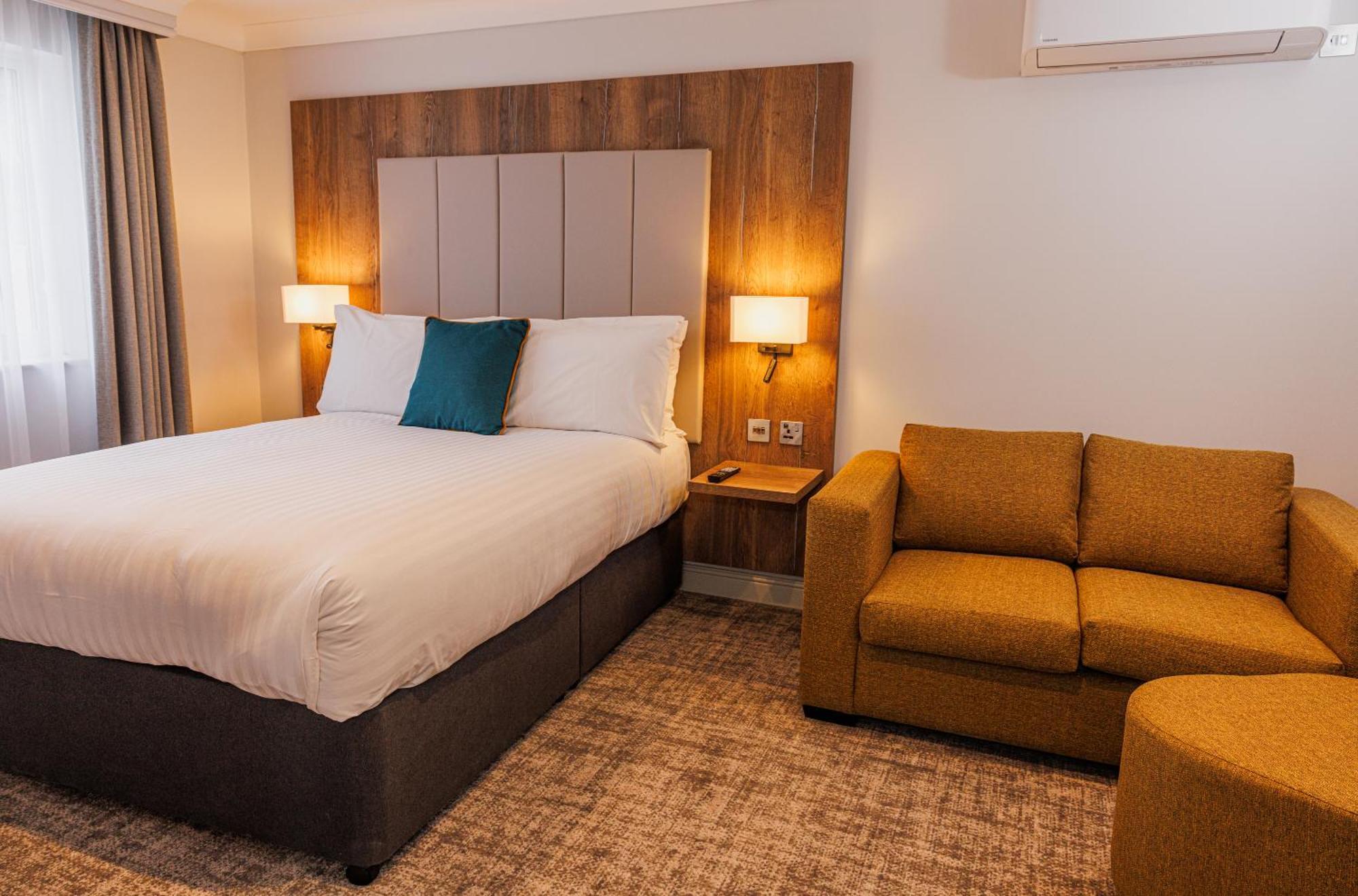 Crowne Plaza East Midlands Airport By Ihg Hotel Derby Buitenkant foto