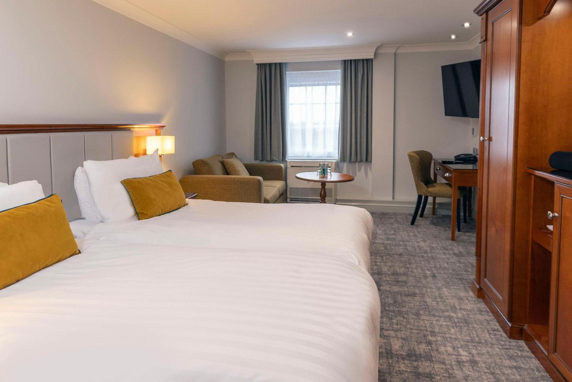 Crowne Plaza East Midlands Airport By Ihg Hotel Derby Buitenkant foto