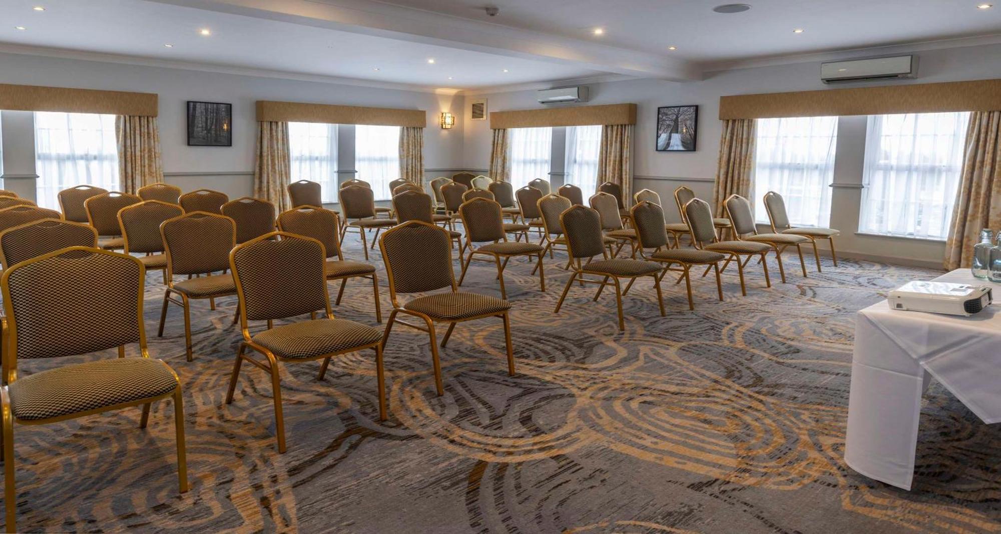Crowne Plaza East Midlands Airport By Ihg Hotel Derby Buitenkant foto