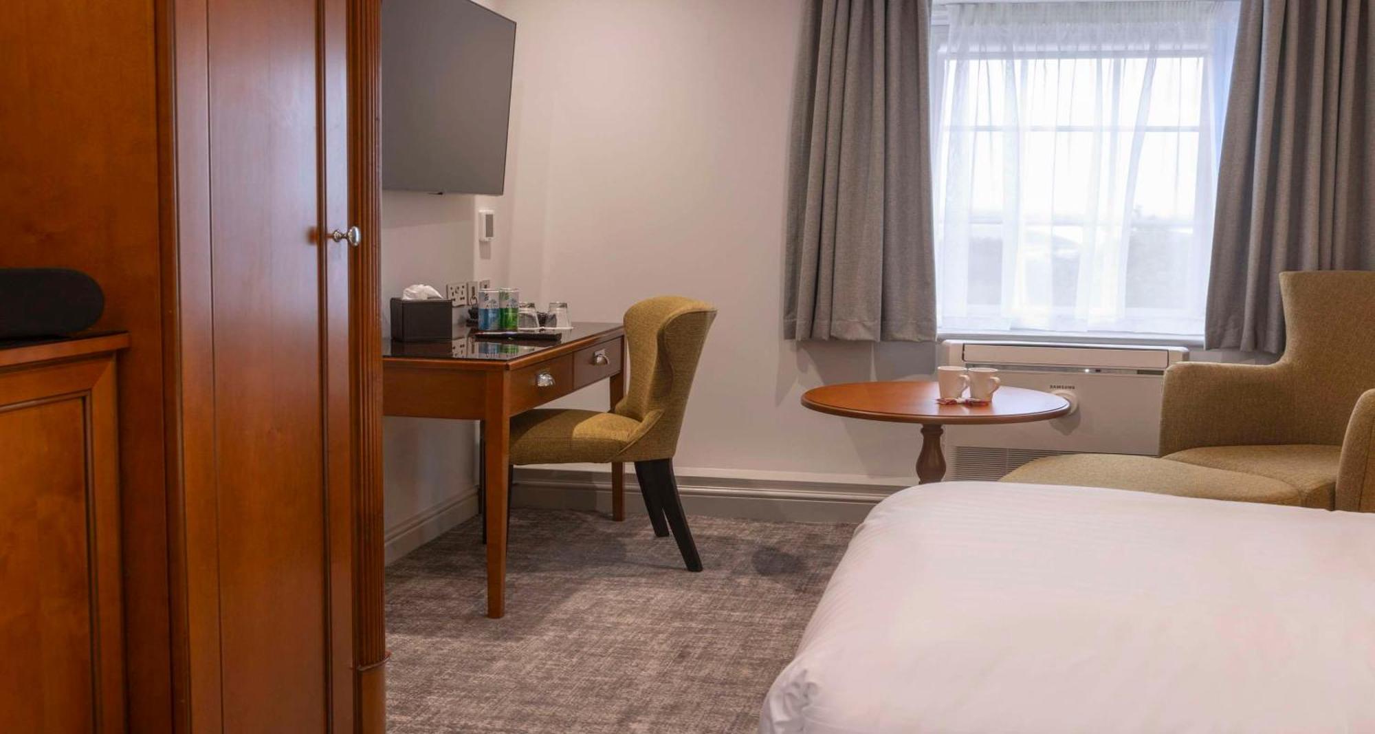 Crowne Plaza East Midlands Airport By Ihg Hotel Derby Buitenkant foto