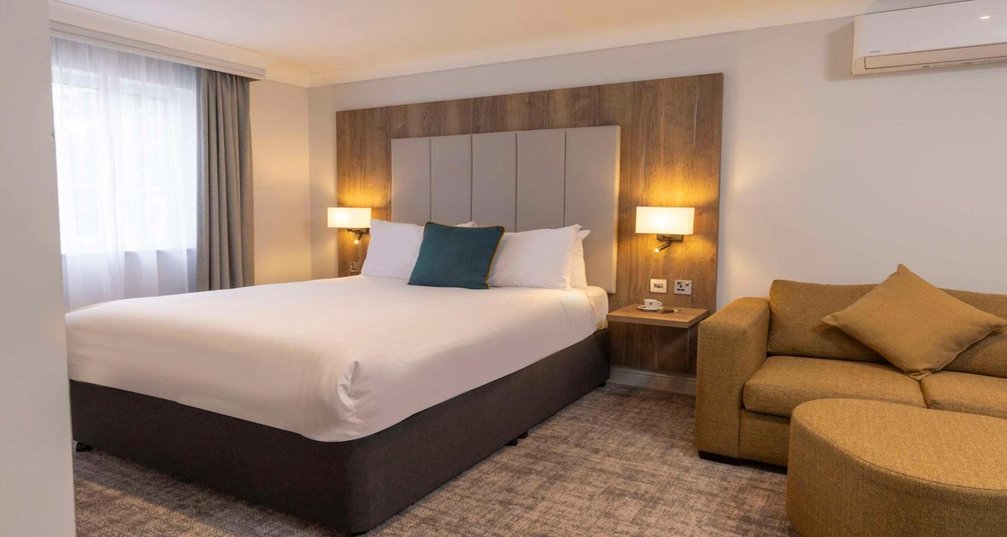 Crowne Plaza East Midlands Airport By Ihg Hotel Derby Buitenkant foto