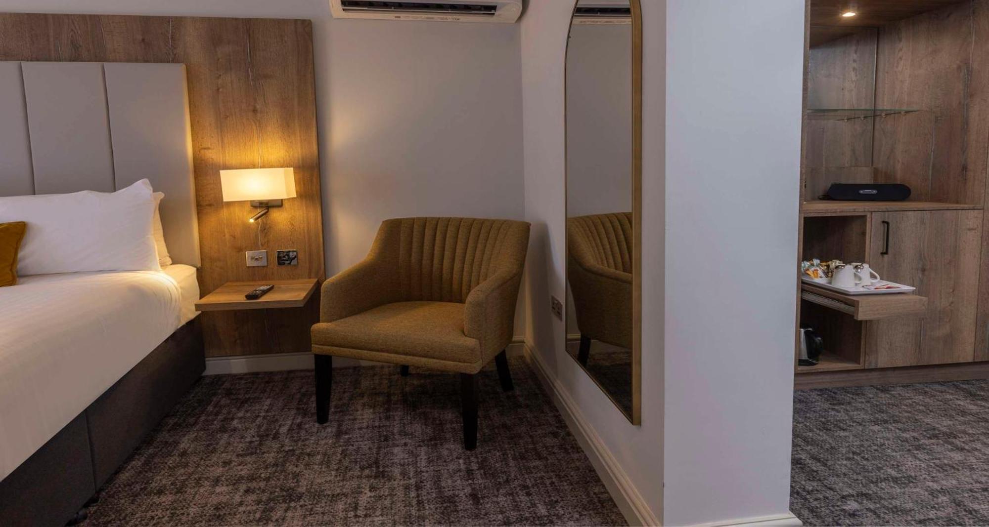 Crowne Plaza East Midlands Airport By Ihg Hotel Derby Buitenkant foto