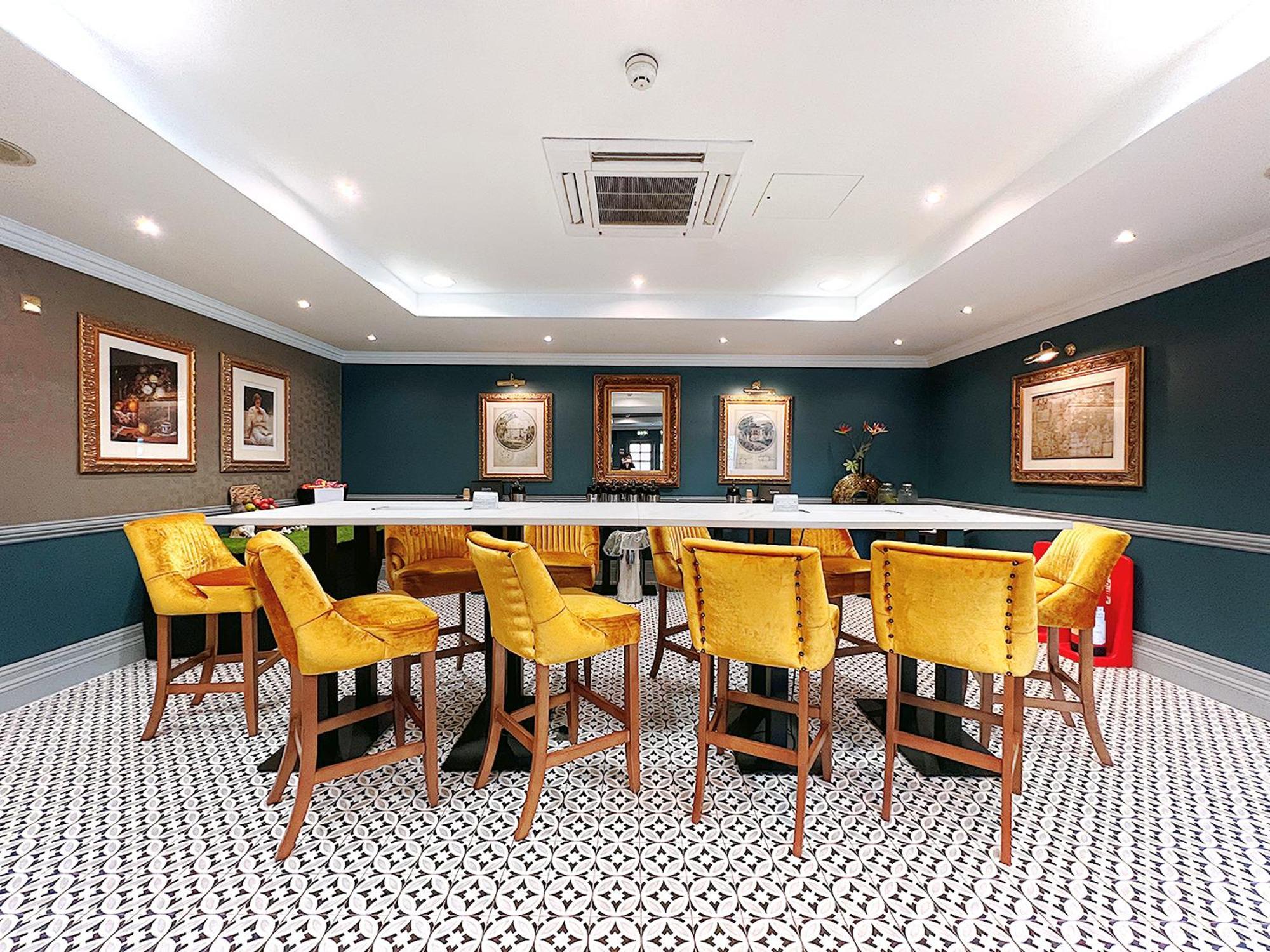 Crowne Plaza East Midlands Airport By Ihg Hotel Derby Buitenkant foto